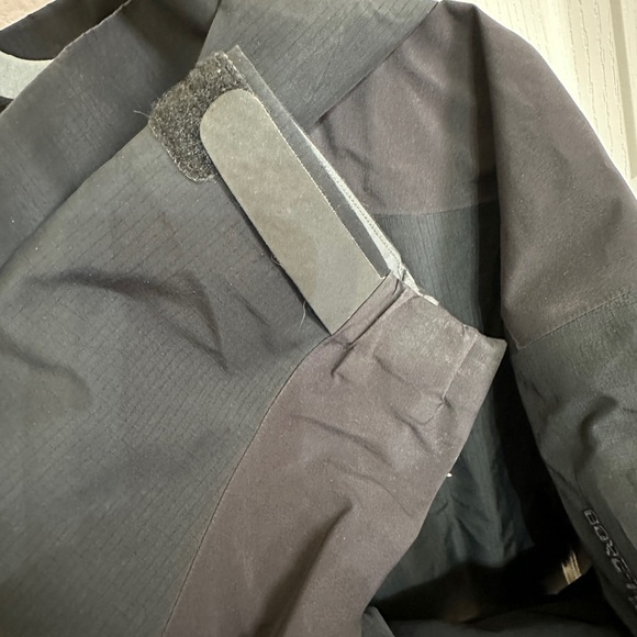 Arc’teryx Theta AR XL Black - Picture 7 of 15